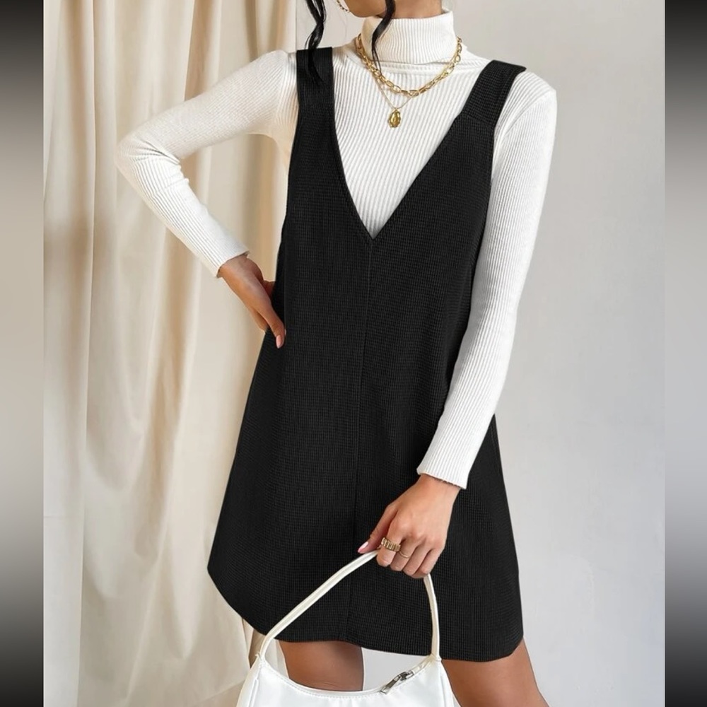 Elegant Black Mini Dress